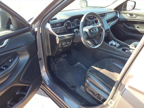 Used 2023 Jeep Grand Cherokee L Laredo image 6