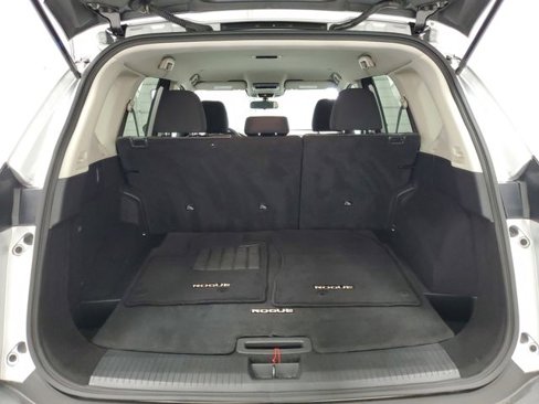 Used 2023 Nissan Rogue SV image 7