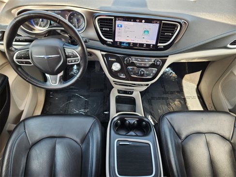 Used 2021 Chrysler Pacifica Touring-L w/ Uconnect Theater Family Group image 23