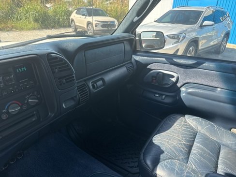 Used 1999 Chevrolet Suburban 2WD w/ Preferred Equipment Group 3 image 36