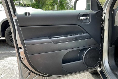 Used 2016 Jeep Patriot High Altitude image 21