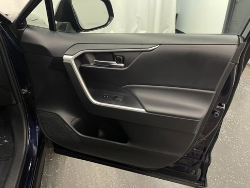 Certified 2022 Toyota RAV4 XLE Premium image 7