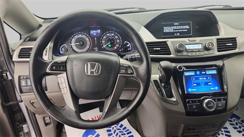 Used 2016 Honda Odyssey SE image 12