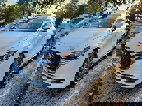 Used 2023 MAZDA MAZDA3 s image 3