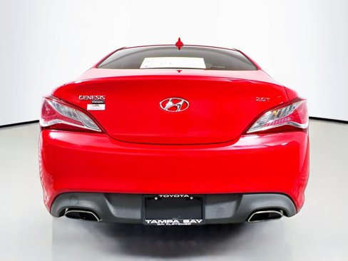 Used 2014 Hyundai Genesis 2.0T image 6