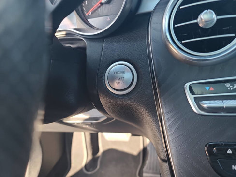 Used 2018 Mercedes-Benz GLC 300 4MATIC image 18