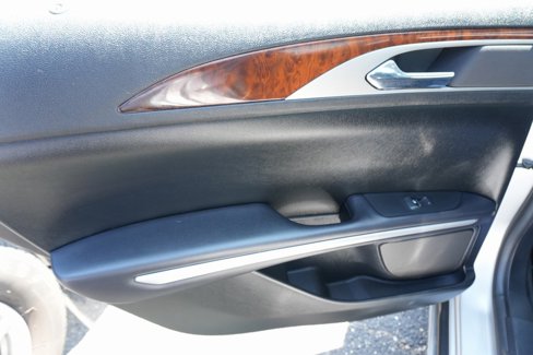 Used 2016 Lincoln MKZ AWD image 34