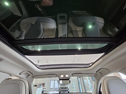 New 2026 Volvo V60 B5 Cross Country Plus w/ Protection Package Premier image 18