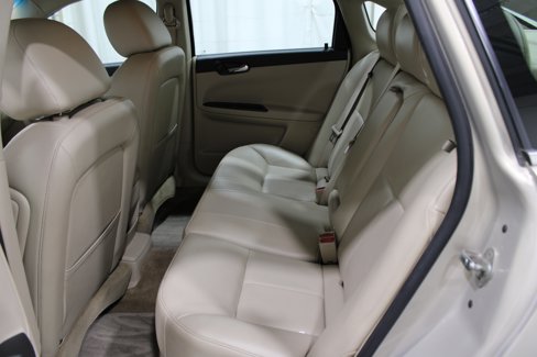 Used 2011 Chevrolet Impala LTZ image 21