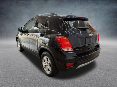 Used 2022 Chevrolet Trax LT w/ LT Convenience Package image 7