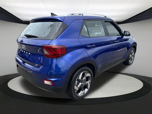 Certified 2022 Hyundai Venue Limited w/ Cargo Package image 6