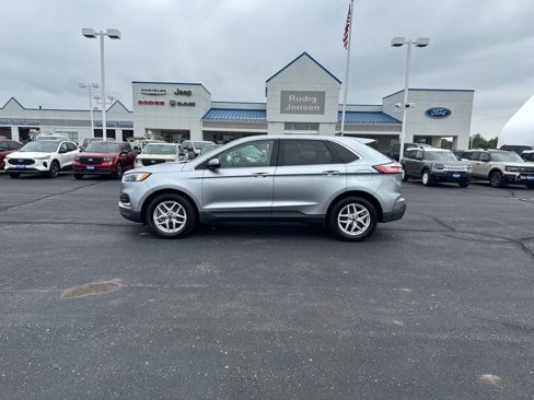 Used 2022 Ford Edge SEL image 2