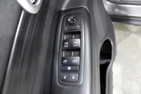 Used 2019 Jeep Grand Cherokee Laredo image 7