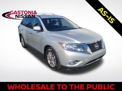 Used 2015 Nissan Pathfinder SV image 34