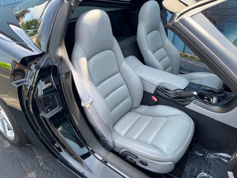 Used 2005 Chevrolet Corvette Coupe w/ Preferred Equipment Group image 16