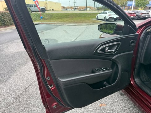 Used 2015 Chrysler 200 Limited image 16
