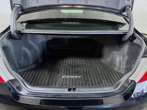 Used 2017 Toyota Camry SE image 23