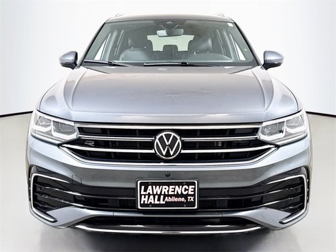 Used 2022 Volkswagen Tiguan SEL R-Line image 2