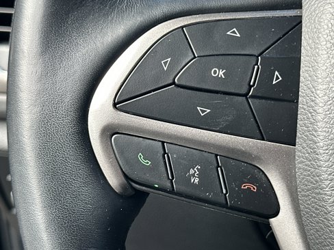 Used 2022 Jeep Grand Cherokee Laredo X image 18