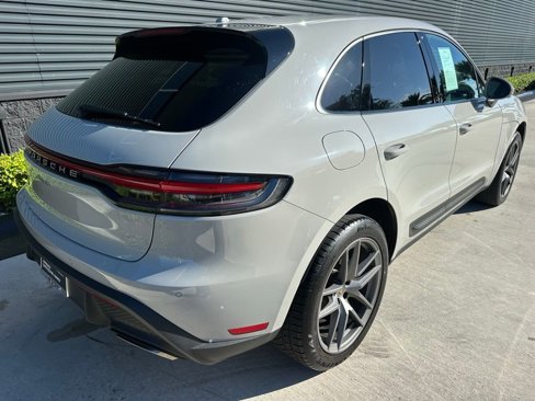 Used 2022 Porsche Macan image 11