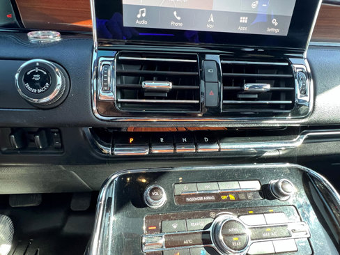 Used 2018 Lincoln Navigator Reserve w/ Technology Package image 33