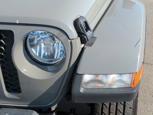 Used 2023 Jeep Gladiator Sport image 12