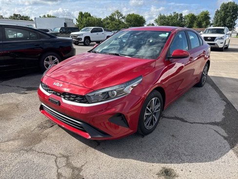 Used 2024 Kia Forte LXS image 2