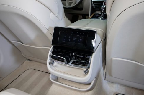 Used 2021 Bentley Flying Spur W12 image 69