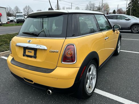 Used 2009 MINI Cooper Hardtop image 6
