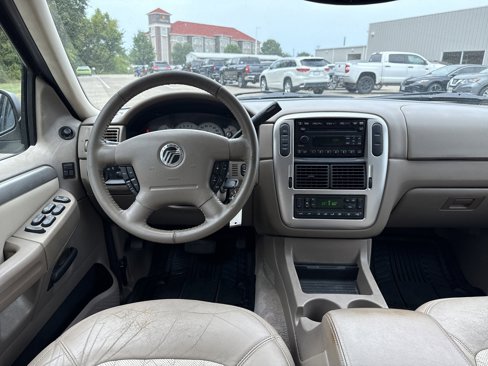 Used 2004 Mercury Mountaineer Convenience image 4