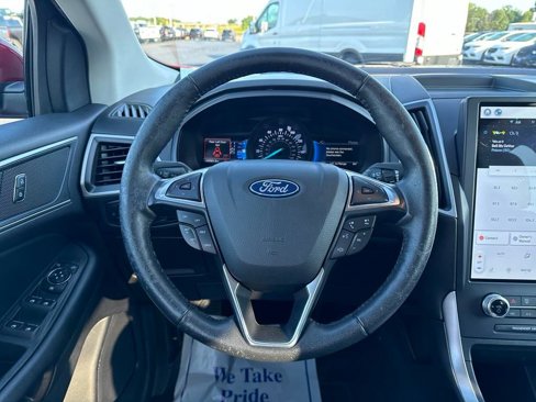 Used 2022 Ford Edge SEL image 14