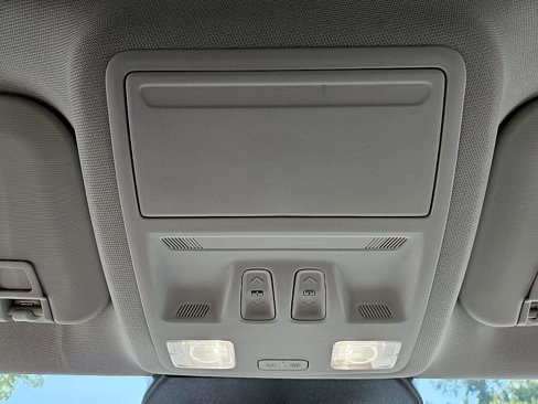 Used 2021 Ford Escape SE w/ SE Sport Appearance Package image 20