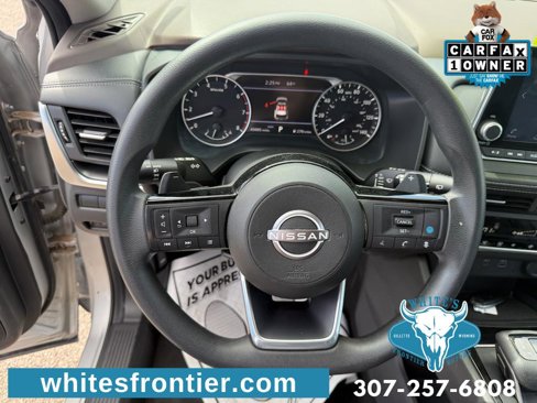 Used 2023 Nissan Rogue SV image 16