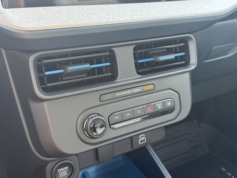 New 2025 Ford Maverick XLT image 21