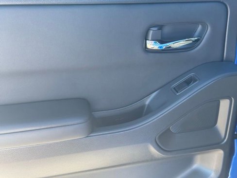 Used 2024 Nissan Frontier SV w/ Technology Package image 17