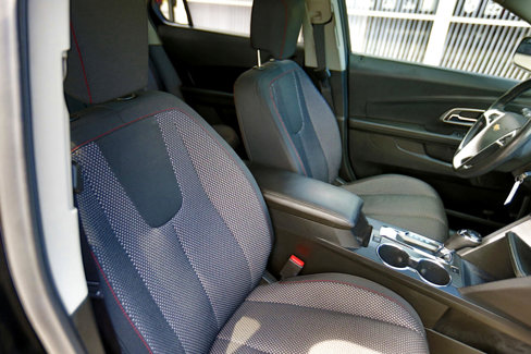 Used 2017 Chevrolet Equinox LT w/ Convenience Package image 15