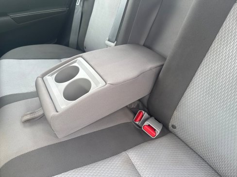 Used 2017 Toyota Corolla LE image 35