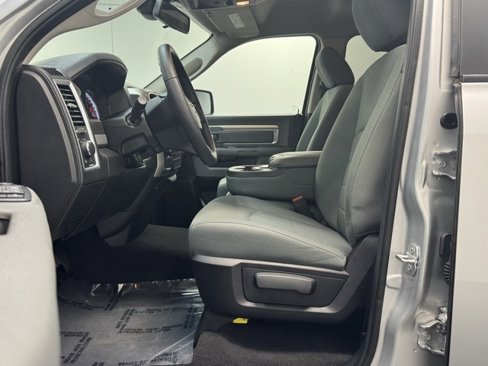Used 2016 RAM 1500 Classic SLT image 14