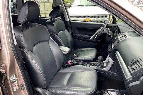 Used 2015 Subaru Forester 2.5i Touring w/ Eyesight & Navigation System image 7