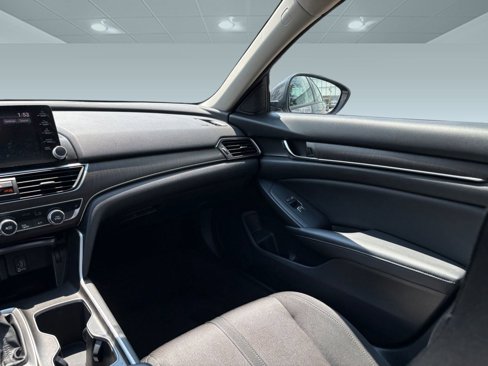 Used 2018 Honda Accord EX image 23