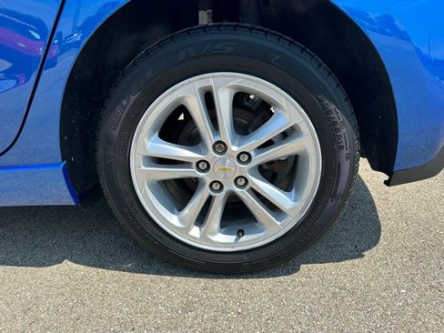 Used 2018 Chevrolet Cruze LT w/ RS Package image 38
