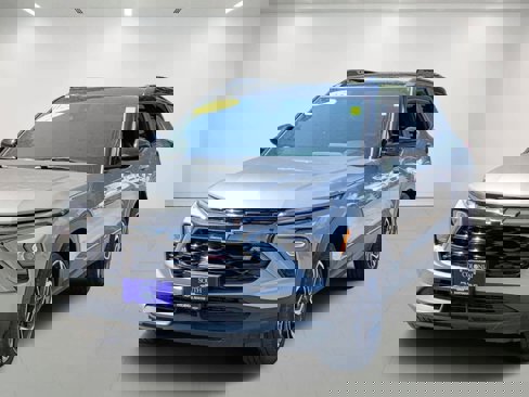 Certified 2025 Chevrolet TrailBlazer RS w/ Convenience Package image 2