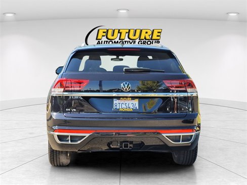 Used 2020 Volkswagen Atlas Cross Sport SE w/ Panoramic Sunroof Package image 8