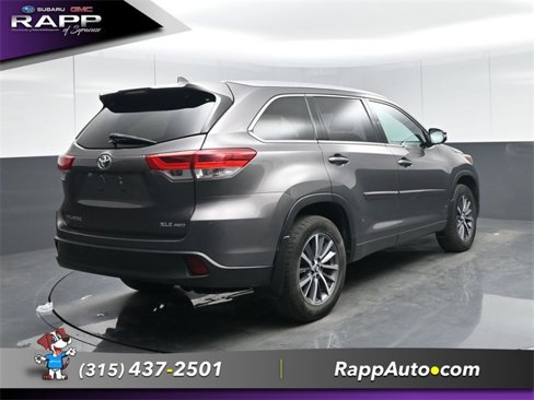 Used 2018 Toyota Highlander XLE image 27