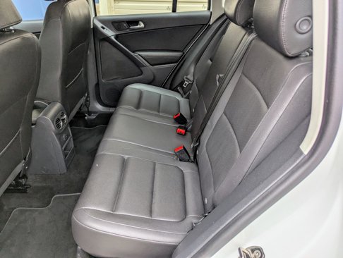 Used 2016 Volkswagen Tiguan S image 6