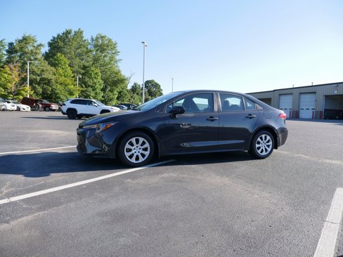 Used 2025 Toyota Corolla LE image 7