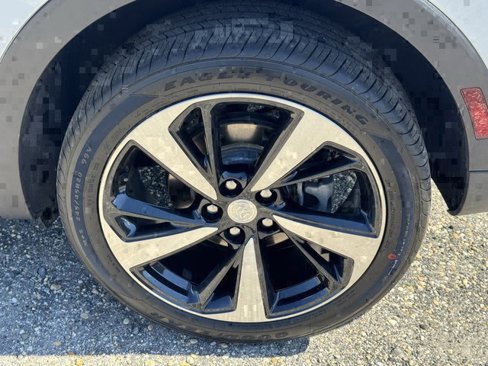 Used 2021 Buick Envision Essence image 8