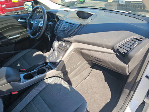 Used 2015 Ford Escape SE image 27