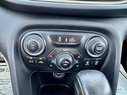 Used 2014 Dodge Dart Limited image 25