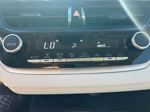 Used 2025 Toyota Corolla LE image 16